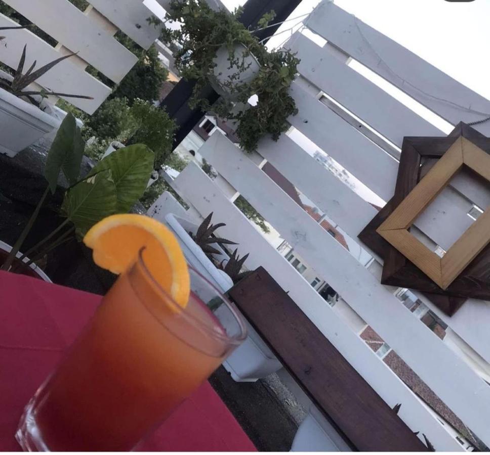 The Rooftop Hostel Shkodra Exterior foto