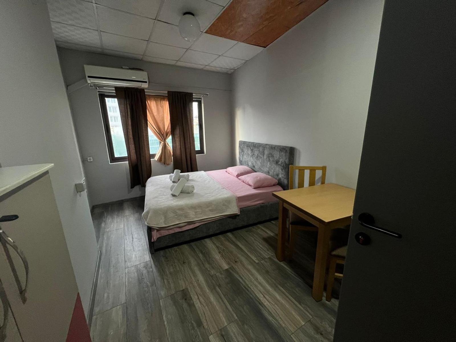 The Rooftop Hostel Shkodra Zimmer foto