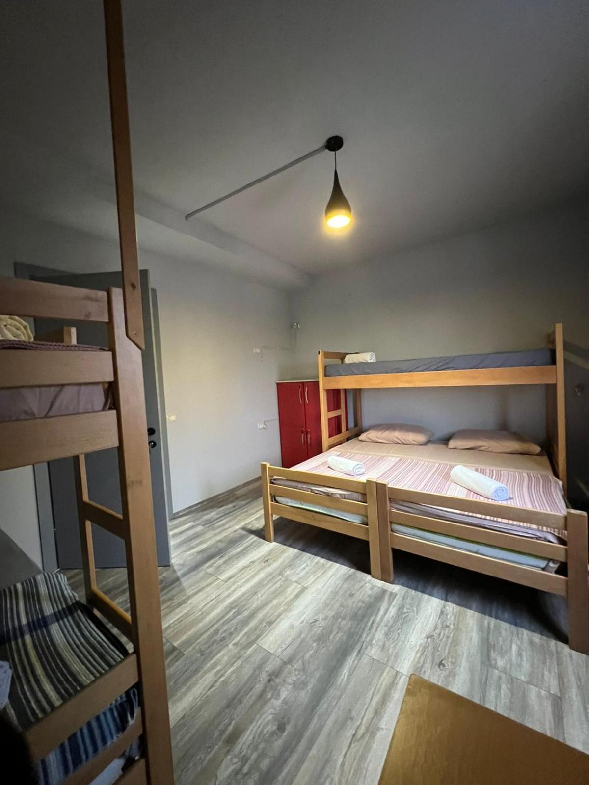 The Rooftop Hostel Shkodra Zimmer foto